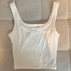Lululemon Ribbed Crop Tank Size 4